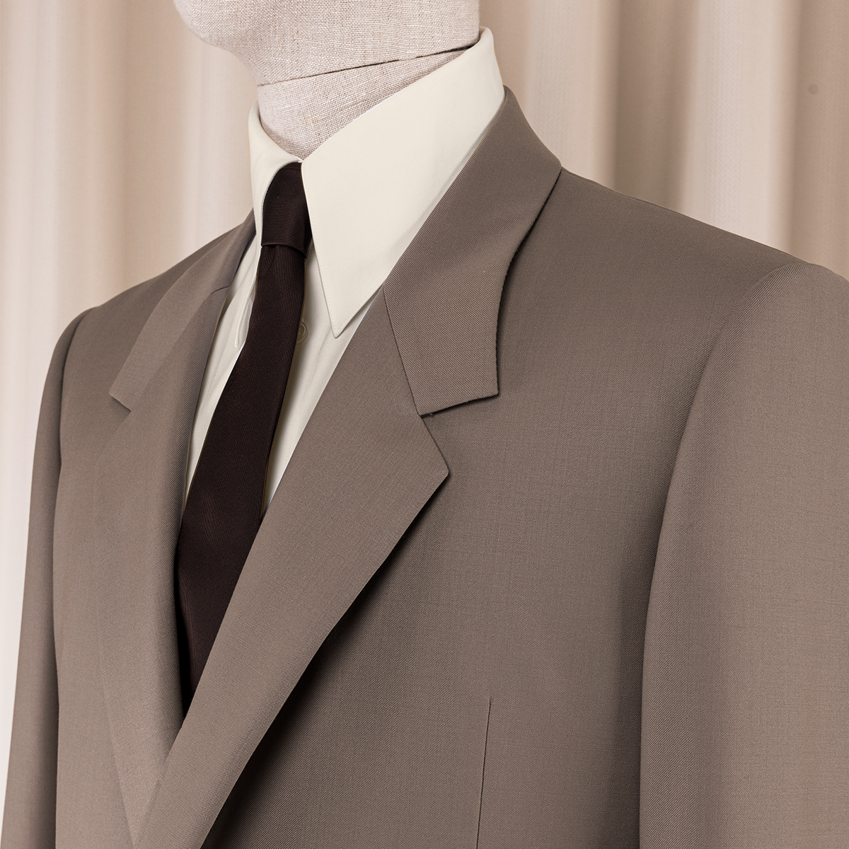 Gray Wool‑Polyester Half‑Canvas Double‑Breasted Two‑Piece Suit