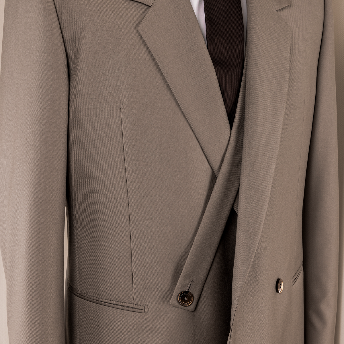 Gray Wool‑Polyester Half‑Canvas Double‑Breasted Two‑Piece Suit